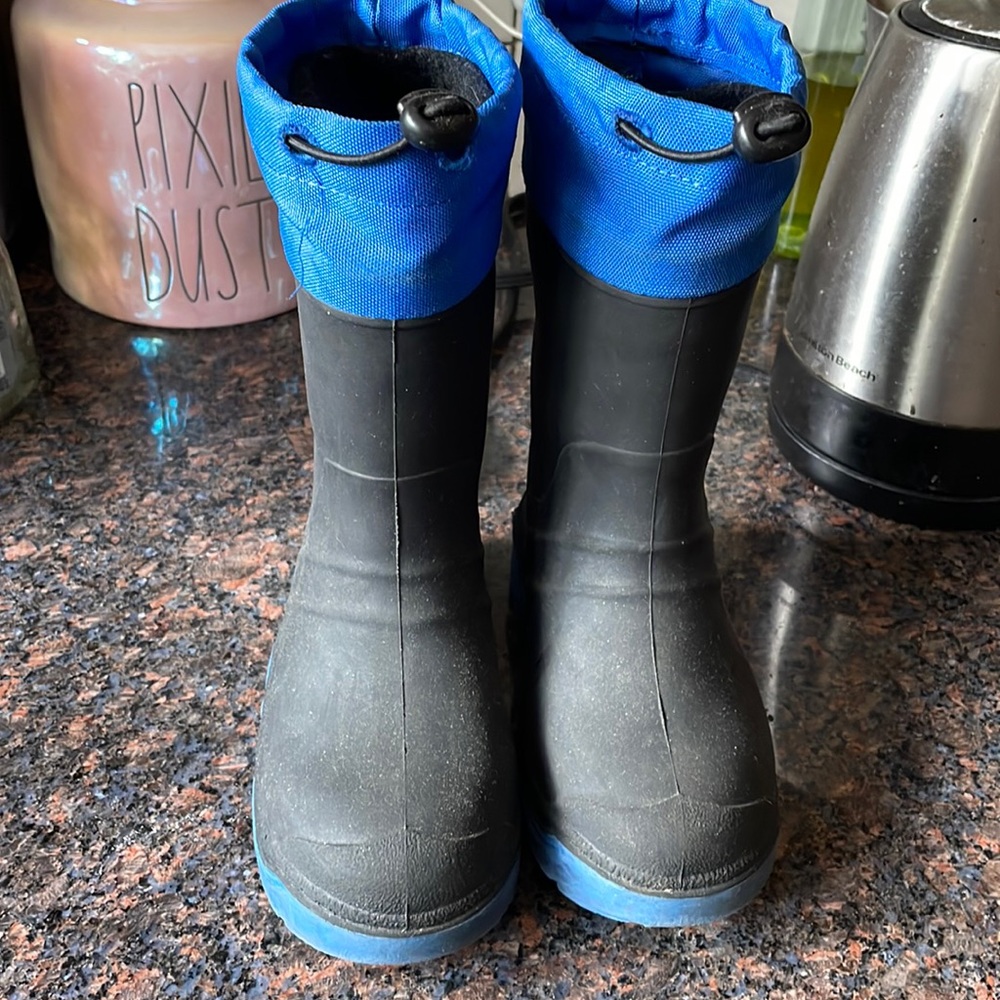 Boys winter boots